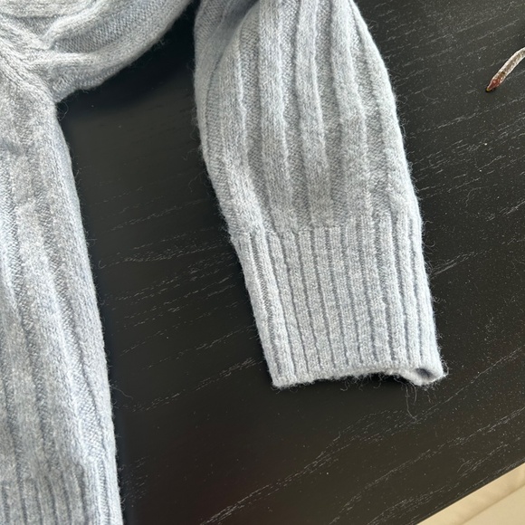 Sky Blue Rolled neck Cable Sweater Never Worn - Picture 4 of 6